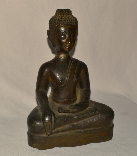 XVIIe siècle - Bouddha en bronze coulé, Sud-est Asie 17e siècle ou avant