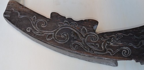 XIe au XVe siècle - Pièce de bois sculptée de dragons Chine période Ming ou avant