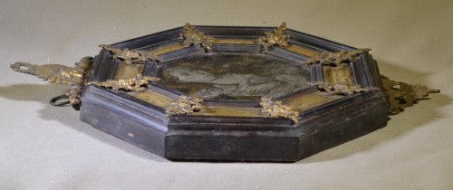 Antiquités - Portraits de Marie et Jésus, verre églomisé (fixé).Cadre bois et bronze doré.17° sièc