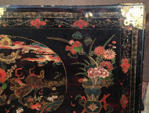 Coffre en bois laqué de style Namban Japon XVIIe siècle début de la période Edo - Conservatoire Sakura
