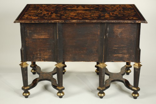 18th century - Mazarin desk attributed to Renaud Gaudron