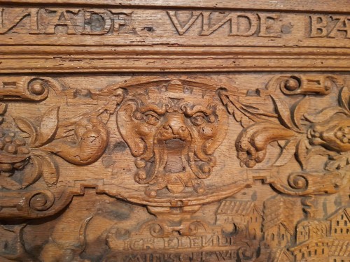 Panneau de bois sculpté, Allemagne 17e siècle - Costermans Antiquités