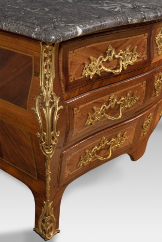 Furniture  - Louis XV chest of drawers Rosewood and kingwood