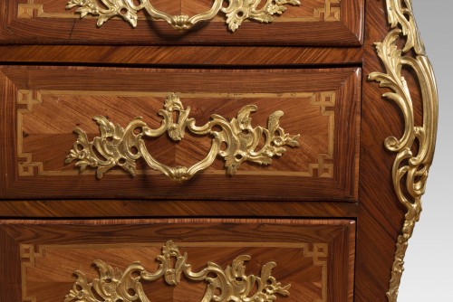 18th century - Louis XV chest of drawers Rosewood and kingwood