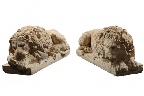 Paire de lions en Tuffeau 19e siècle