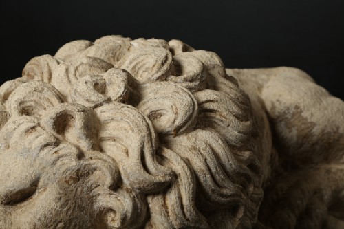XIXe siècle - Paire de lions en Tuffeau 19e siècle dans le goût de Canova