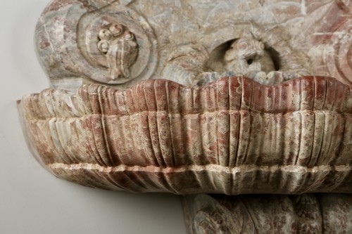 Fontaine murale en marbre Sarrancolin du dix-neuvième siècle - Costermans Antiquités