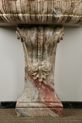 Antiquités - Wall fountains, nineteenth century Sarrancolin marble