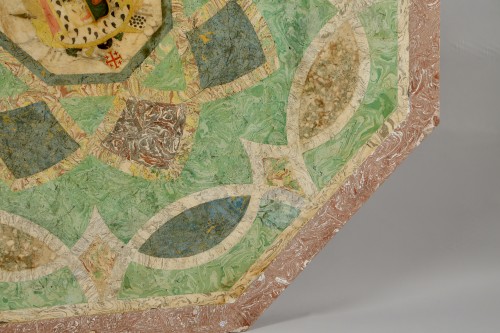 Tablette octogonale en scagliole Italie dix-huitième siècle - 