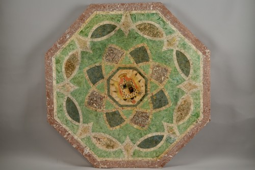 Antiquités - Octagonal tablet in scagliole eighteenth century Italy