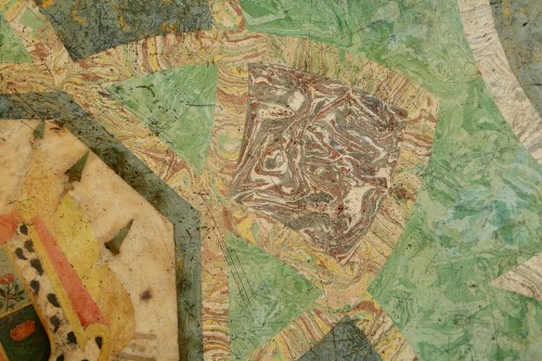 Antiquités - Tablette octogonale en scagliole Italie dix-huitième siècle