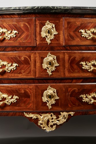 Commode Louis XV estampillée de Pierre Migeon (1701-1758) - Costermans Antiquités