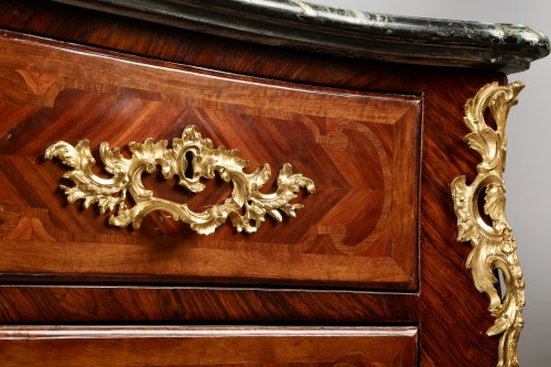 Louis XV - Louis XV chest of drawers stamped by Pierre Migeon (1701-1758)