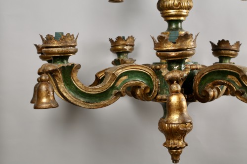 Lustre baroque italien en bois doré et laqué - Costermans Antiquités