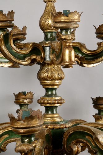 XVIIIe siècle - Lustre baroque italien en bois doré et laqué