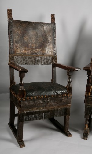 Paire de chaises à bras Italie XVIIe siècle - Costermans Antiquités