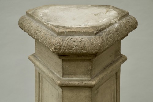 Piédestal Louis XIV aux tritons en pierre sculptée - Objet de décoration Style Louis XIV