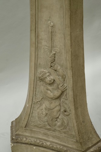 Objet de décoration Colonne Piédestal - Piédestal Louis XIV aux tritons en pierre sculptée