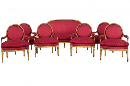 Louis XVI salon in gilded wood, sofa and six armchairs