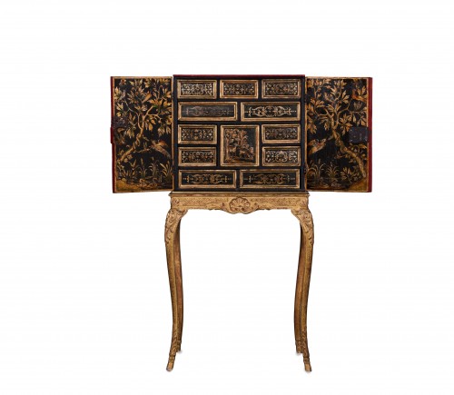  - Cabinet en laque de Chine d'époque XVIIIe siècle