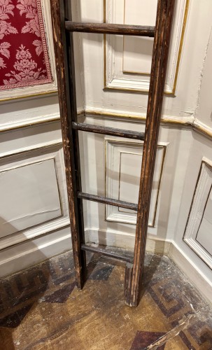 Echelle de bibliothèque pliable France XVIIIe siècle - Mobilier Style Louis XVI