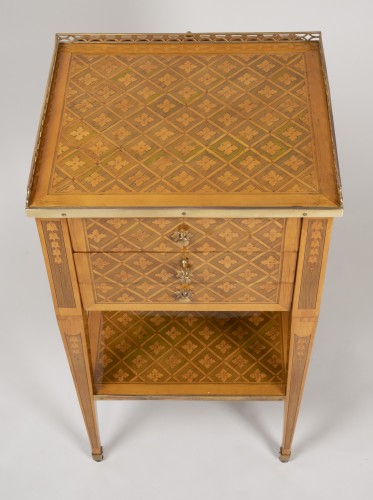 Small Louis XVI salon table with dressing table top stamped Dester - 