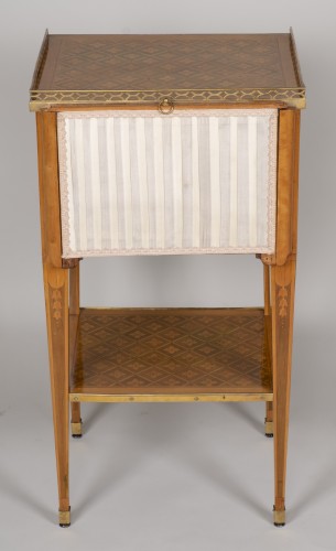 Antiquités - Small Louis XVI salon table with dressing table top stamped Dester