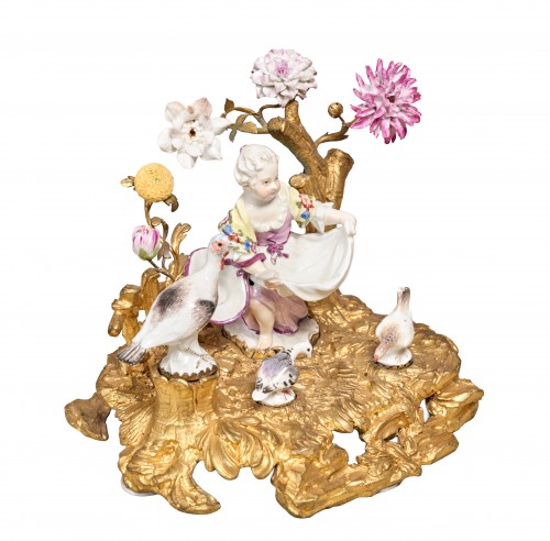 XVIIIe siècle - Groupe aux poules en porcelaine de Meissen