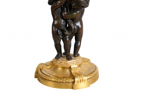 Antiquités - Paire de candélabres à trois bras et putti d'après Jean-Louis Prieur