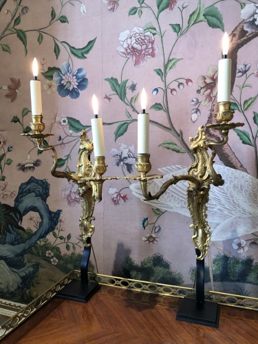 18th century - Pair of gilt bronze sconces
