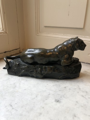 Antoine-Louis Barye (1795-1875), lionne au repos - Costermans Antiquités