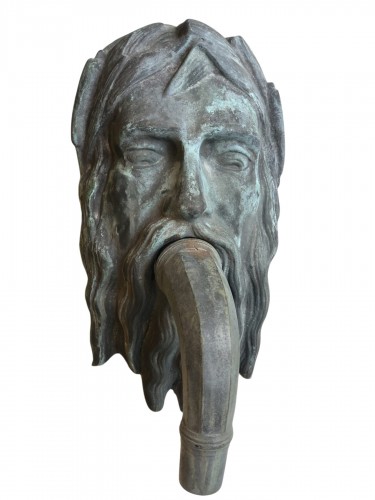 Bouche de fontaine en bronze, masque de Neptune