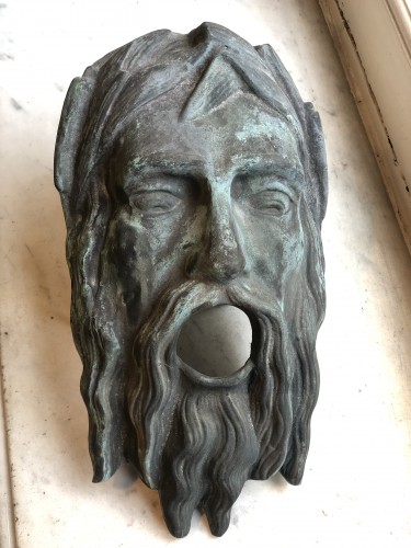 XVIIIe siècle - Bouche de fontaine en bronze, masque de Neptune