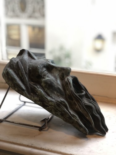  - Bouche de fontaine en bronze, masque de Neptune