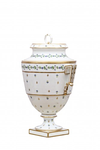 Rafraîchissoir en porcelaine à décor polychrome de barbeaux - Manufacture Dihl et Gué - Costermans Antiquités