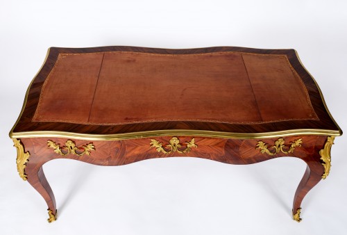 Mobilier Bureau et Secrétaire - Bureau plat Louis XV en bois de violette