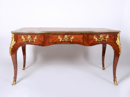 Antiquités - Bureau plat Louis XV en bois de violette