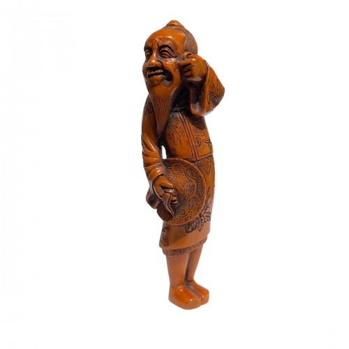  A boxwood netsuke by Suzuki Masakatsu (1839-1899)