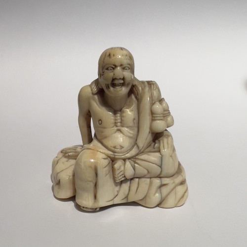 Netsuke representind a rakan, Japan  Edo periid 18th Century  - 