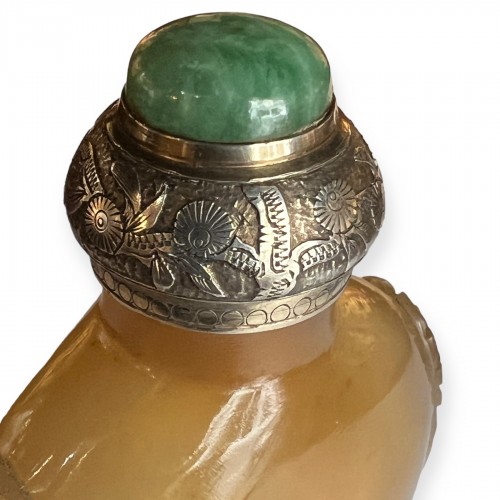 19th century - 19th c, agate  Snuff bottle with a silver mount from Maison  Maquet 