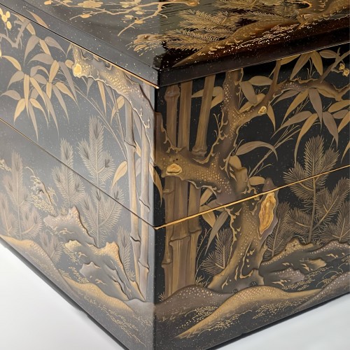 Asian Works of Art  - Japanese  lacquer box, Meiji period, 19th century 
