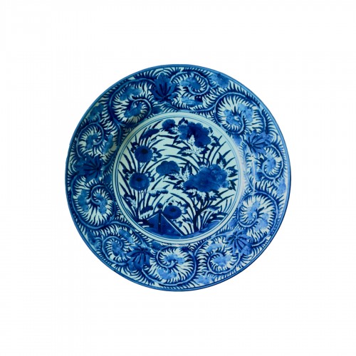 Grand plat en porcelaine, Japon  vers 1670 -1680