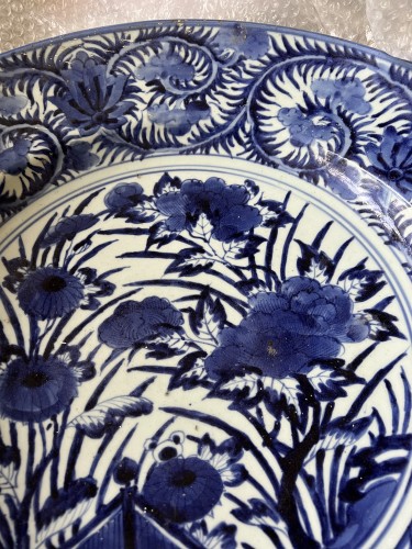 Large Porcelain Dish, Japan circa 1670-1680 - 
