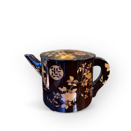 Bassine de toilette et verseur en laque, Japon époque Edo 19e siècle - Arts d