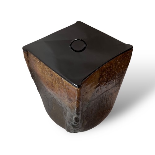 Asian Works of Art  - Japanese fresh water pot, Edo period