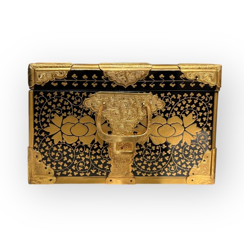 Paire de petits coffres japonais en laque noire et or, Japon XIXe siècle - 