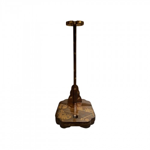 Porte-katana japonais en laque – Tashi Kake, époque Meiji (19e siècle)