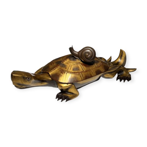 Japanese Lacquer Candy Box in the Shape of a Turtle, 19th Century - Asian Works of Art Style 