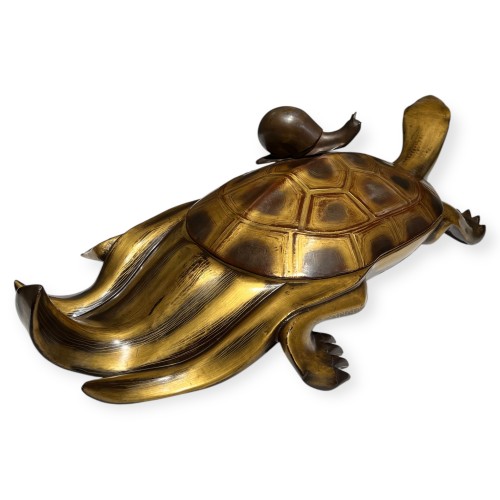 Antiquités - Japanese Lacquer Candy Box in the Shape of a Turtle, 19th Century