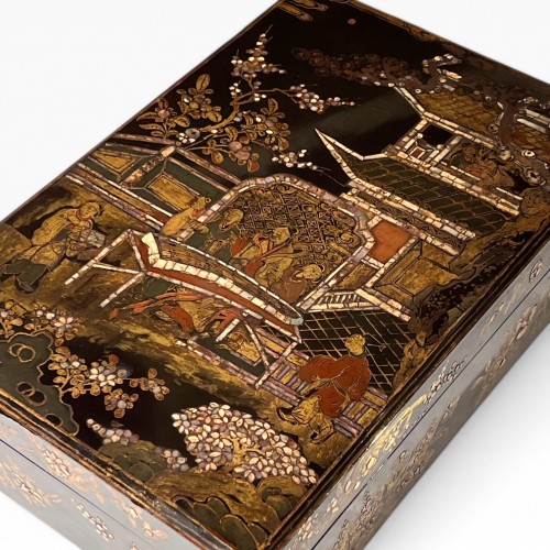 Ryukyu lacquer ensemble with Chinese literati subjects, Momoyama circa 1600 - Asian Works of Art Style 